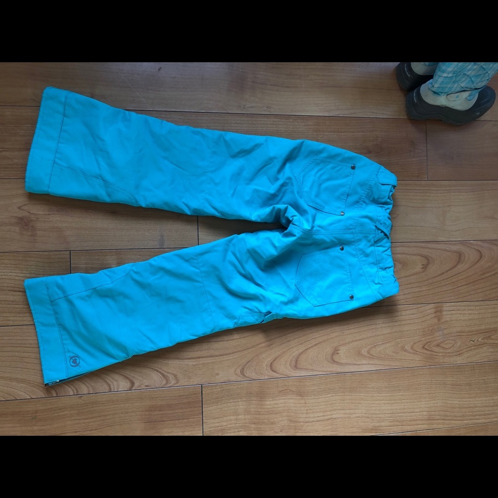 Snowpants - Picture 6 of 6